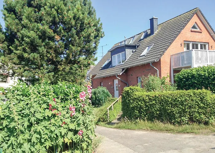 Cozy Apartment In Travemuende With Wifi